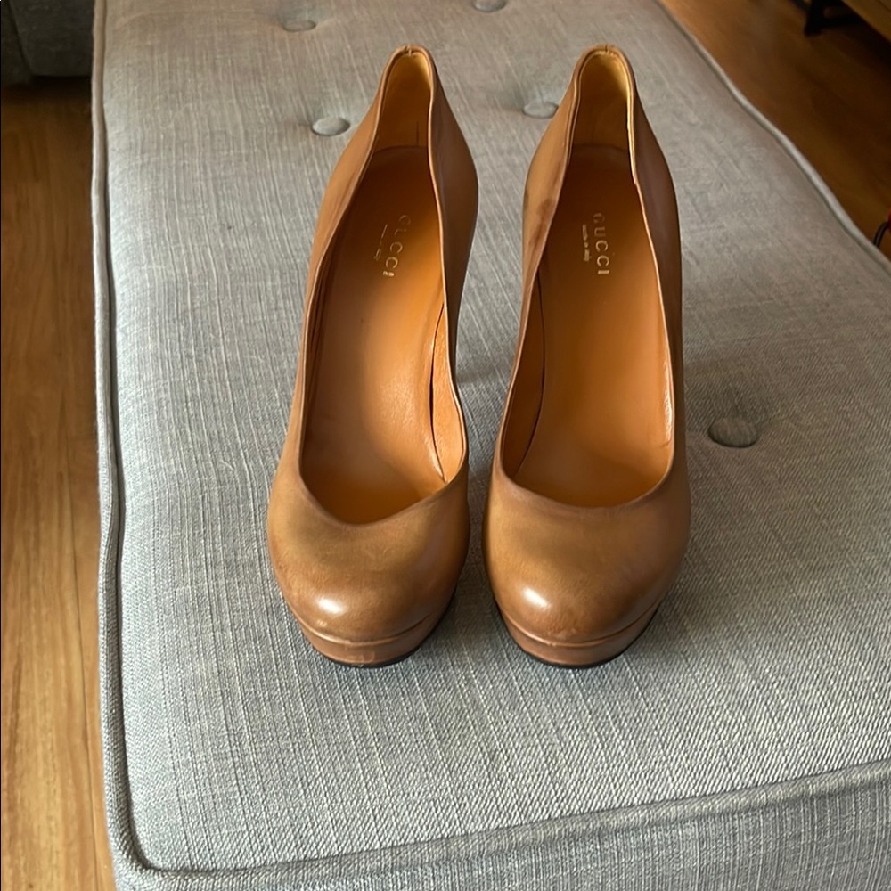 Gucci Brown Heels Classic Leather Design